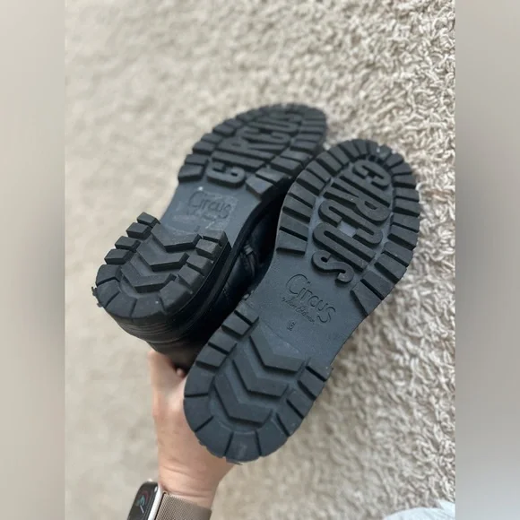 Circus by Sam Edelman Black Combat
Boots - Size 6 - Picture 5 of 9